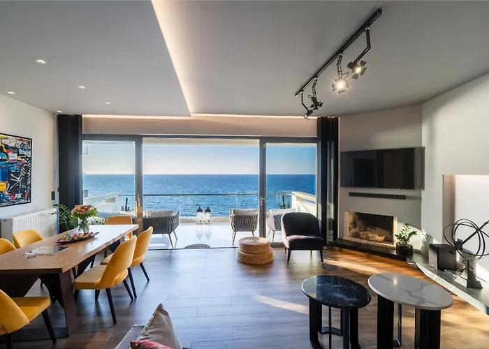 C.P. Luxury Suite